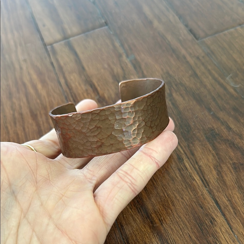 vintage 70s hammered copper 1975 bracelet textured